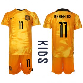 Baby Fußballbekleidung Niederlande Steven Berghuis #11 Heimtrikot WM 2022 Kurzarm (+ kurze hosen)